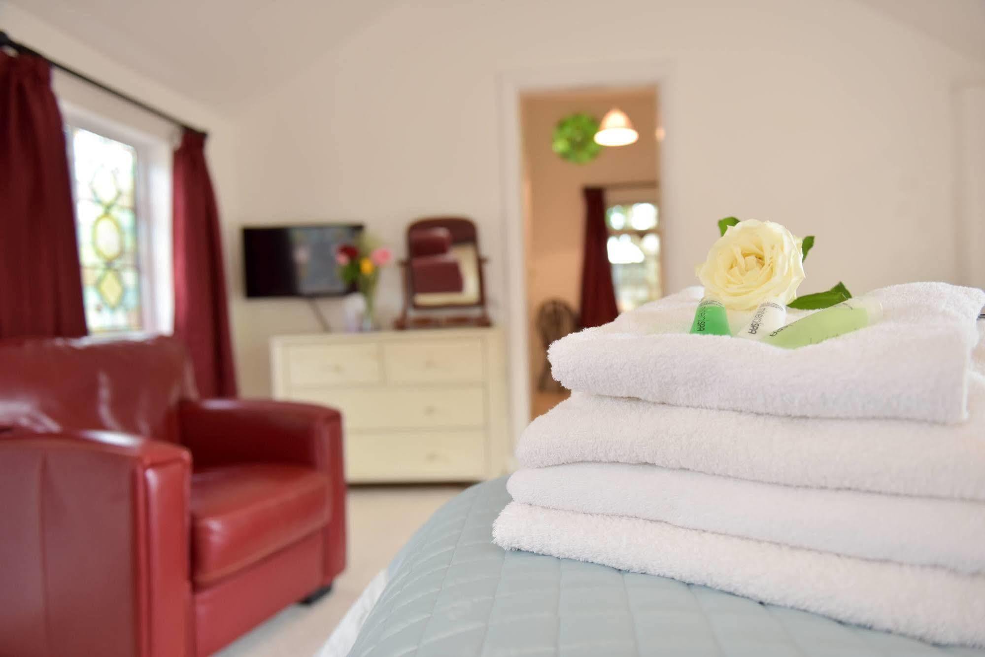 Clapham  Old Selden Farm B&B מראה חיצוני תמונה